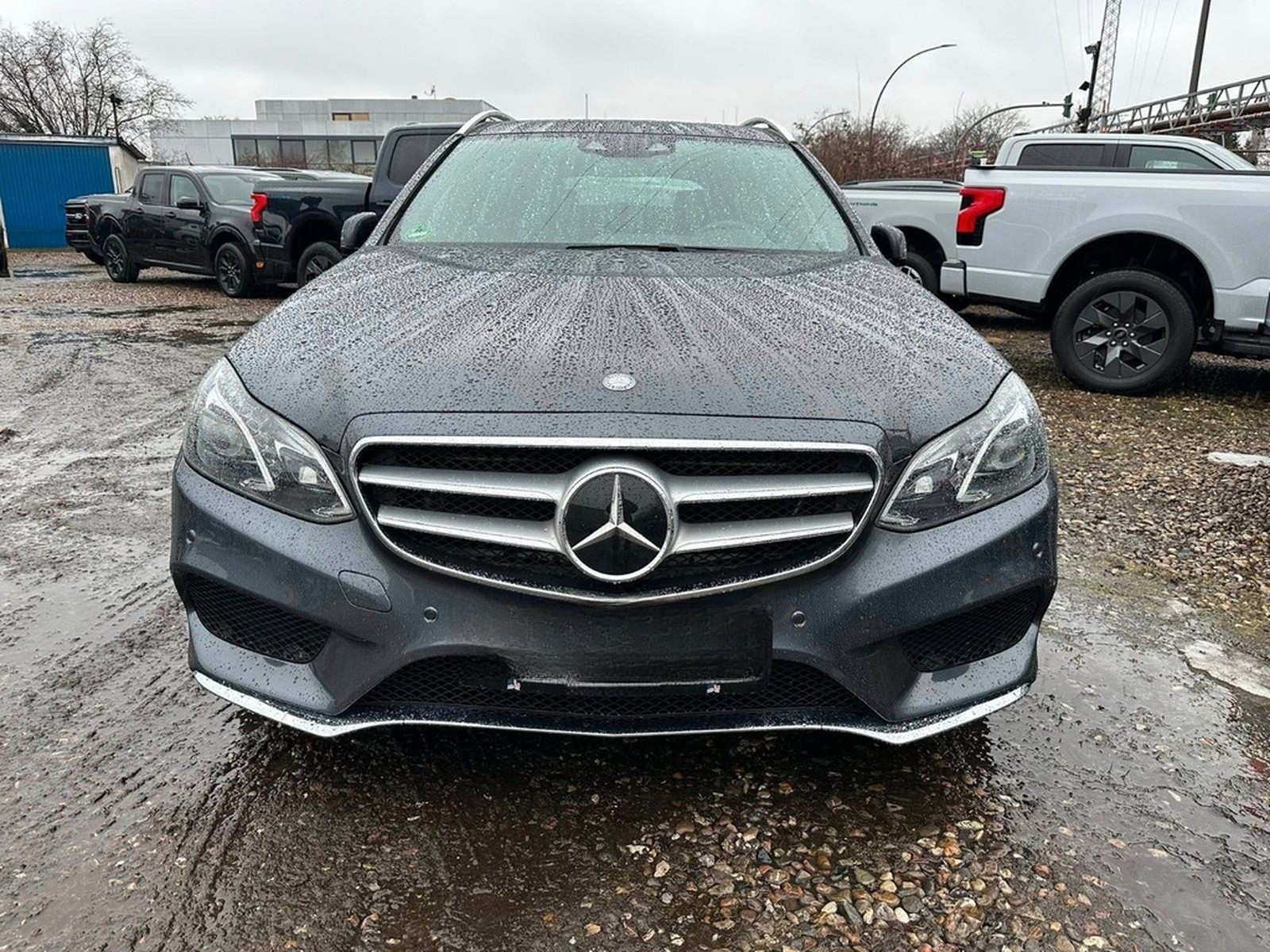 Mercedes-Benz E 500 T AMG Line foto 6