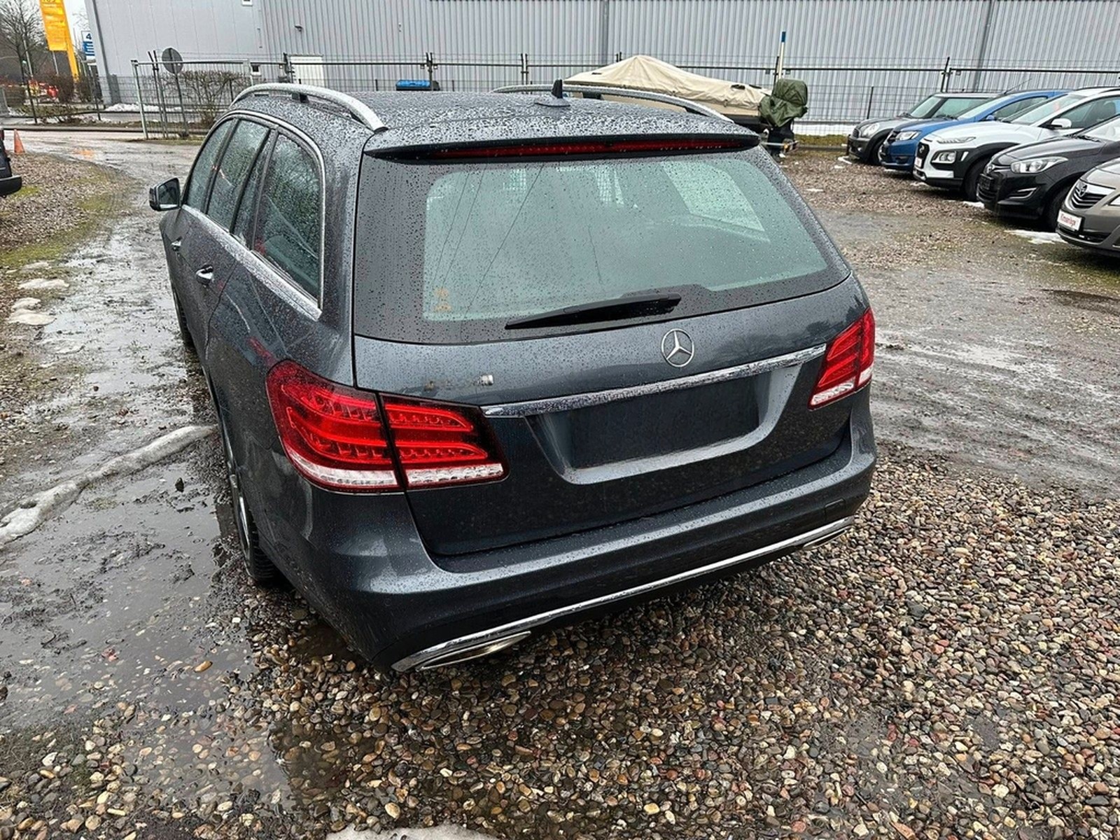 Mercedes-Benz E 500 T AMG Line foto 8