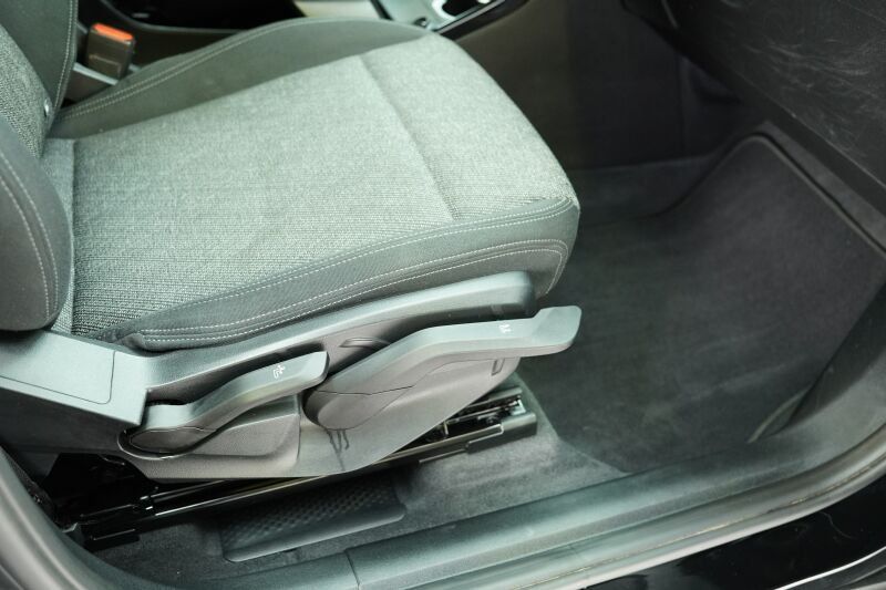 BMW X1 sDrive18i *NAVI.PARKASSIST* foto 8