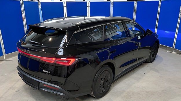 BYD SEAL 6 Touring 1.5 PHEV DM-i Boost Lagerwagen foto 4