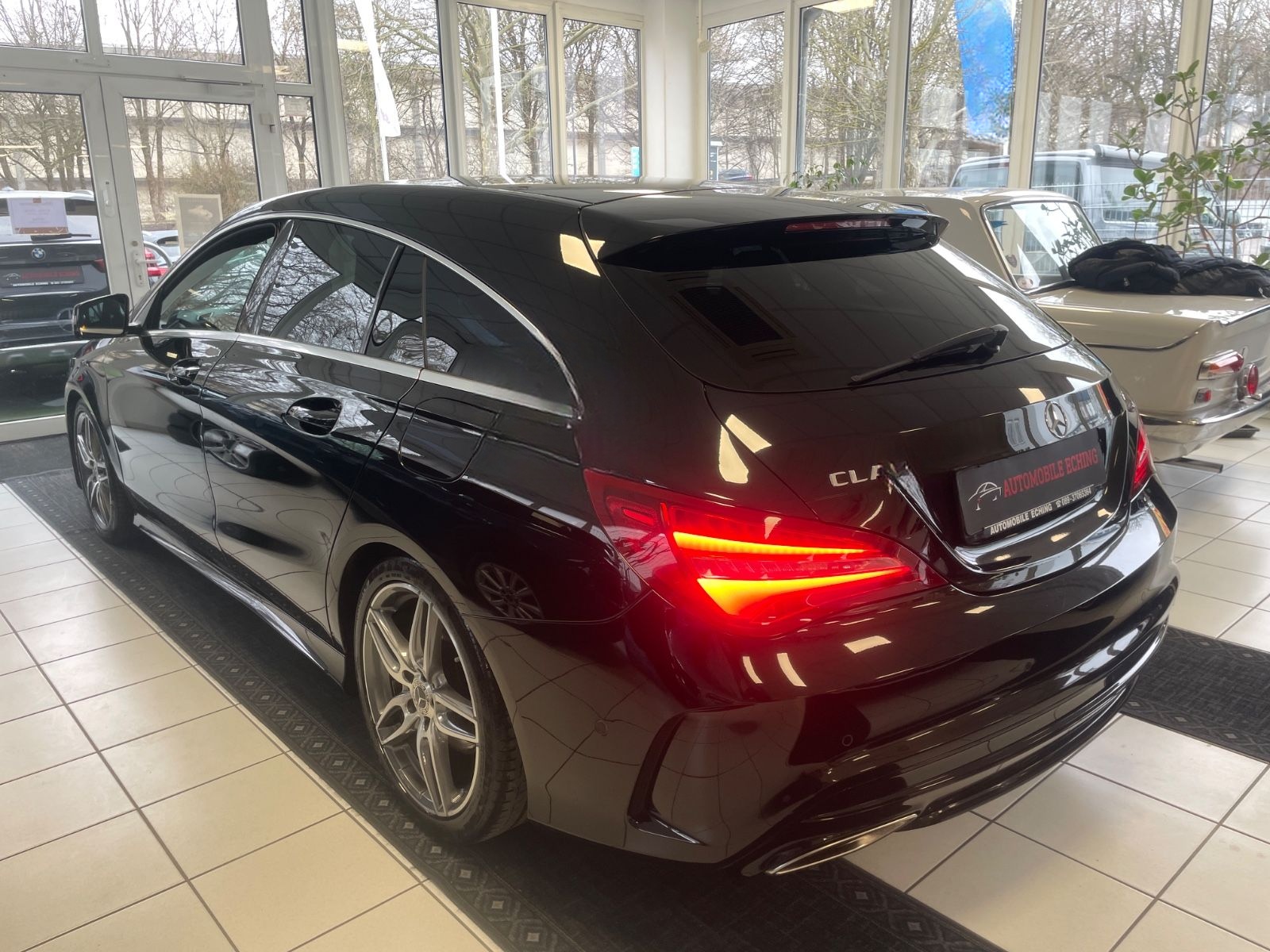 Mercedes-Benz CLA 200 Shooting Brake AMG Line*Navi*Kam.*Automa foto 2