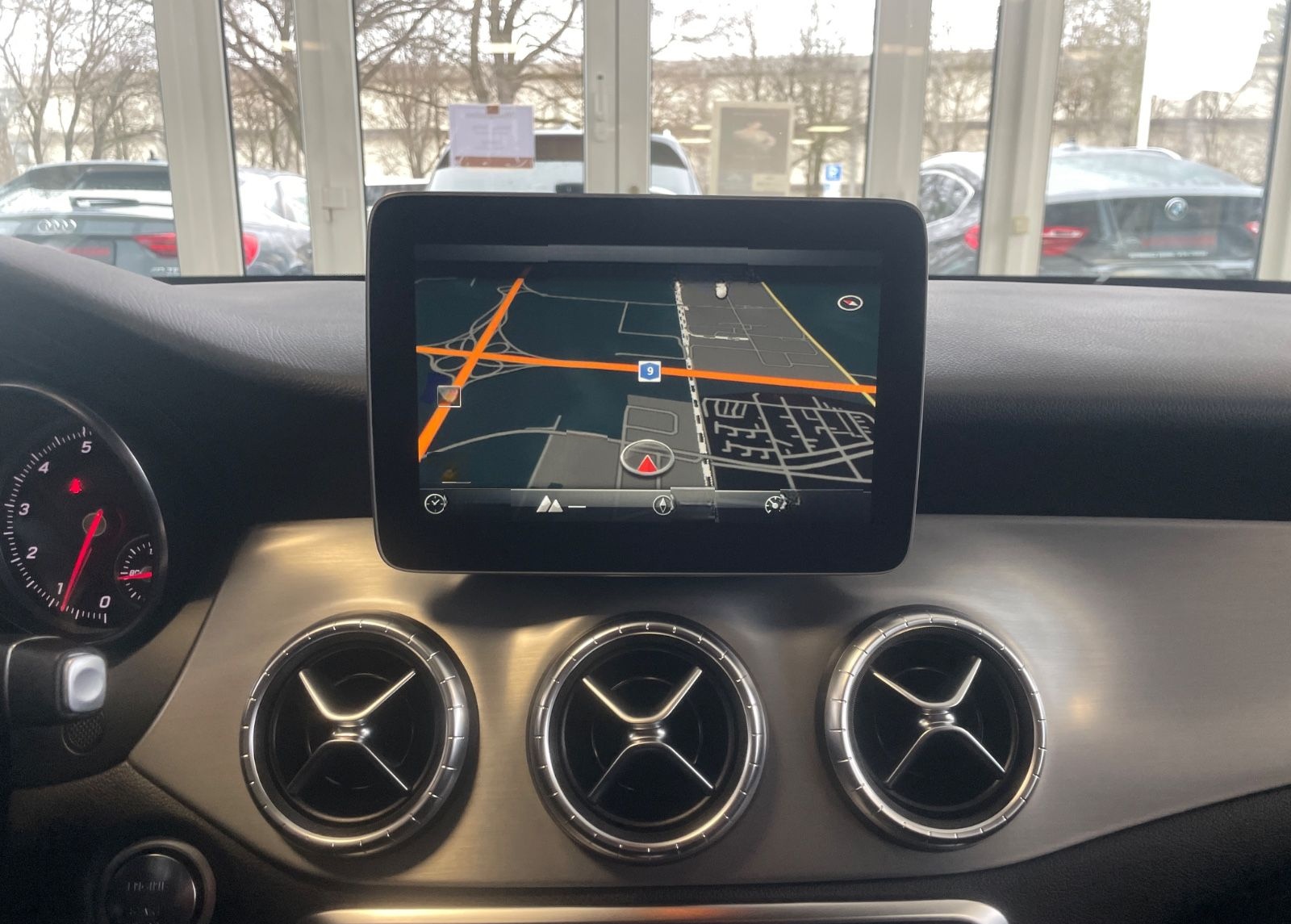 Mercedes-Benz CLA 200 Shooting Brake AMG Line*Navi*Kam.*Automa foto 12