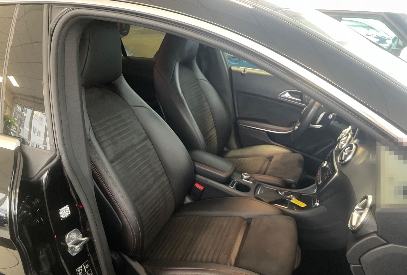 Mercedes-Benz CLA 200 Shooting Brake AMG Line*Navi*Kam.*Automa foto 23