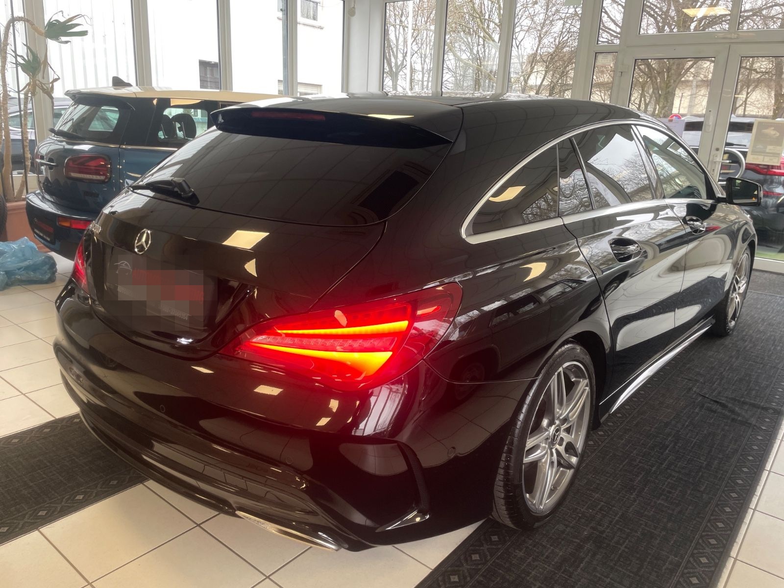 Mercedes-Benz CLA 200 Shooting Brake AMG Line*Navi*Kam.*Automa foto 4