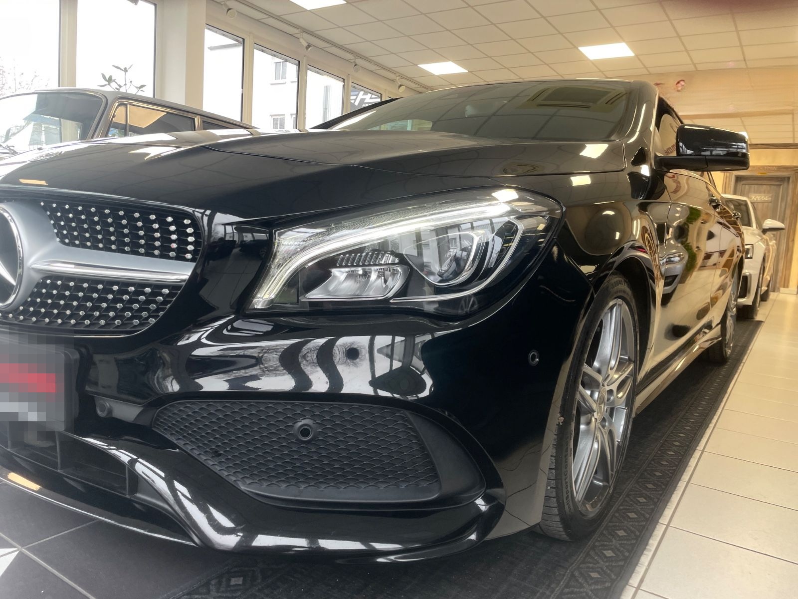 Mercedes-Benz CLA 200 Shooting Brake AMG Line*Navi*Kam.*Automa foto 6