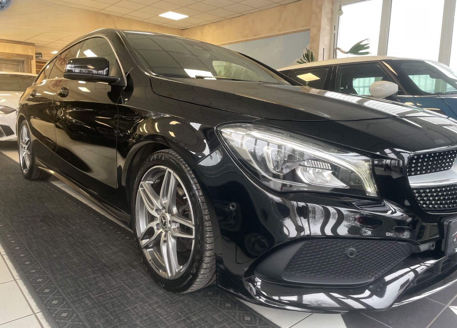 Mercedes-Benz CLA 200 Shooting Brake AMG Line*Navi*Kam.*Automa foto 8