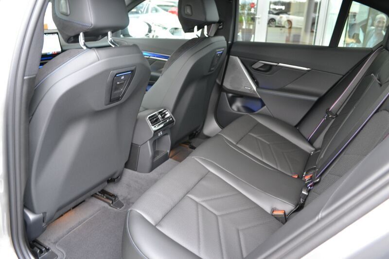 BMW 520d Limousine M Sportpaket foto 8