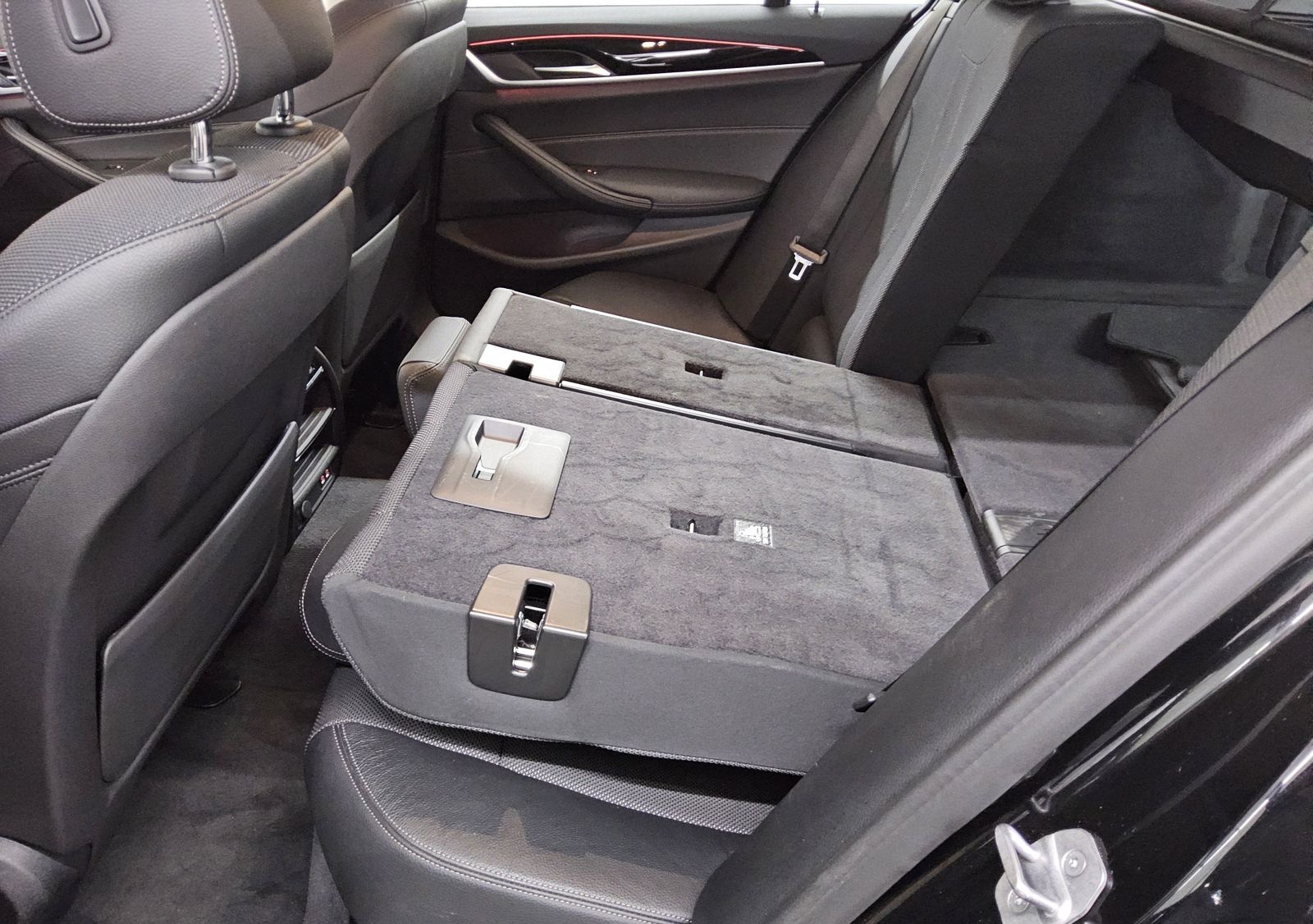 BMW 520dA Touring Sport-Line T-Leder RfK Navi LED foto 12