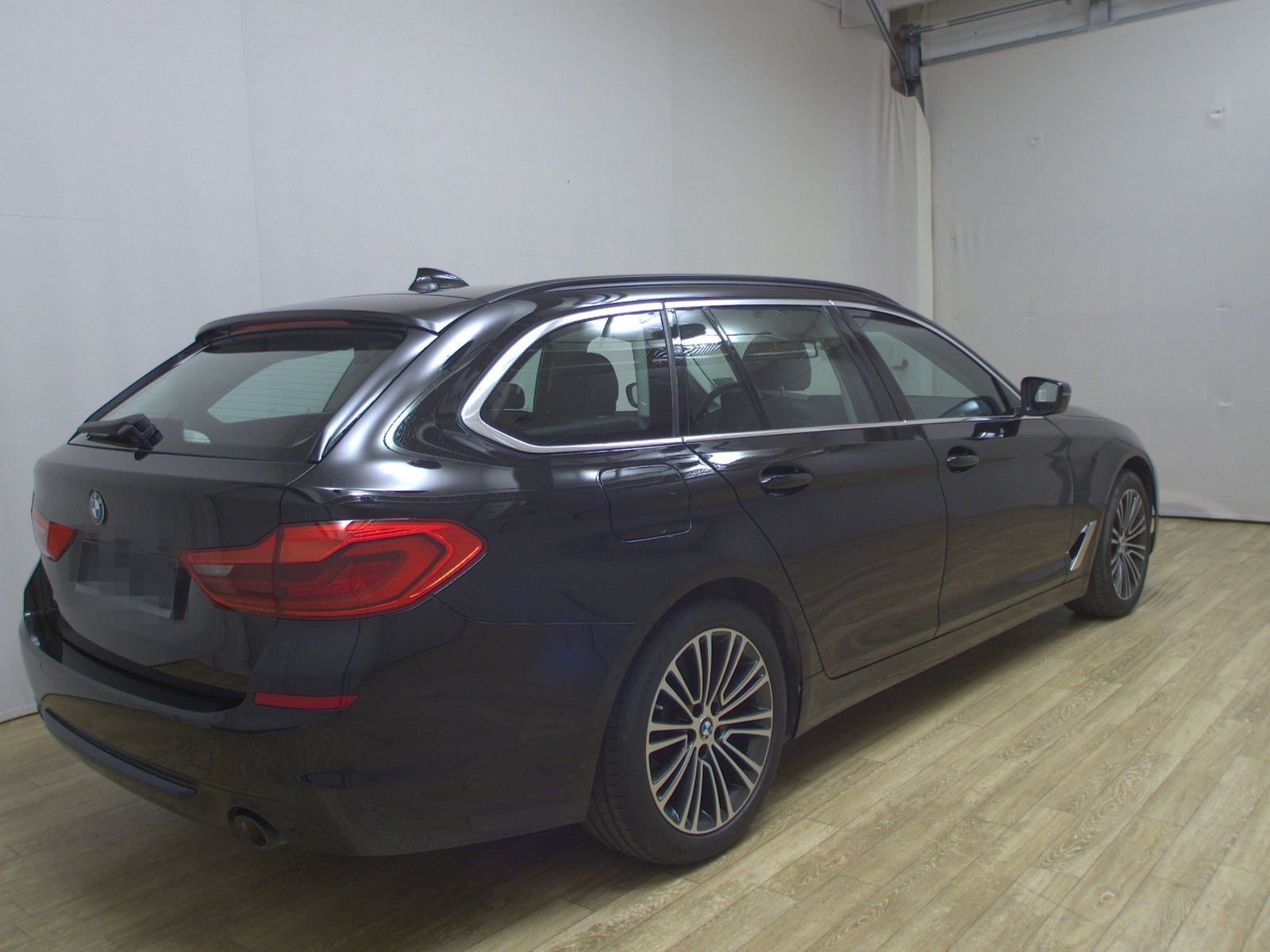 BMW 520dA Touring Sport-Line T-Leder RfK Navi LED foto 4