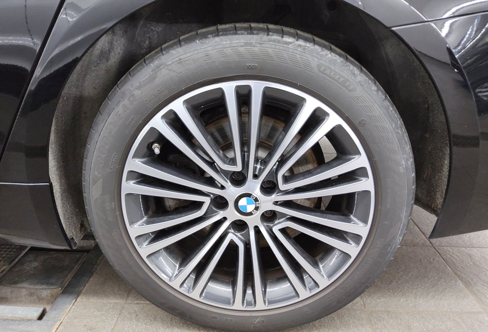 BMW 520dA Touring Sport-Line T-Leder RfK Navi LED foto 10