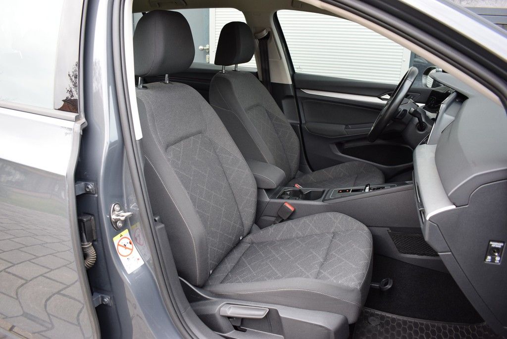 Volkswagen Golf VIII Variant TDI 2.0 DSG *Life*LED*AHK*PDC* foto 5