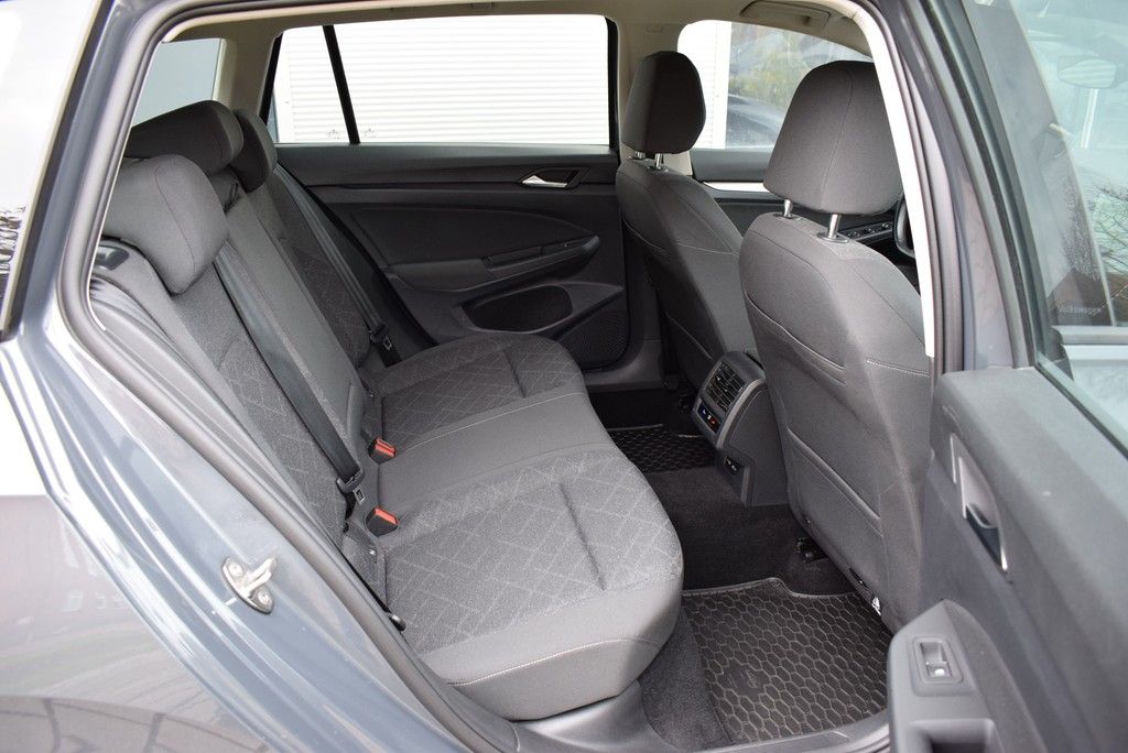 Volkswagen Golf VIII Variant TDI 2.0 DSG *Life*LED*AHK*PDC* foto 6