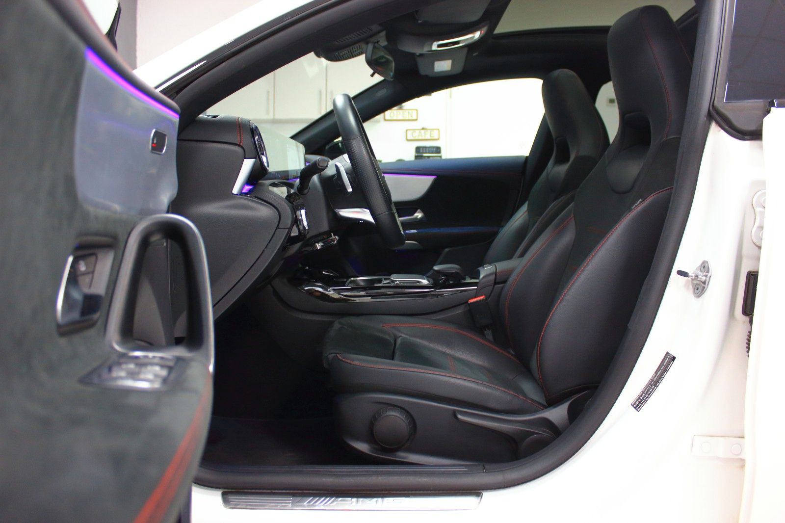 Mercedes-Benz CLA 35 AMG Coupé 4M DCT~DEUTSCH+UNFALLFREI+AEROK foto 12