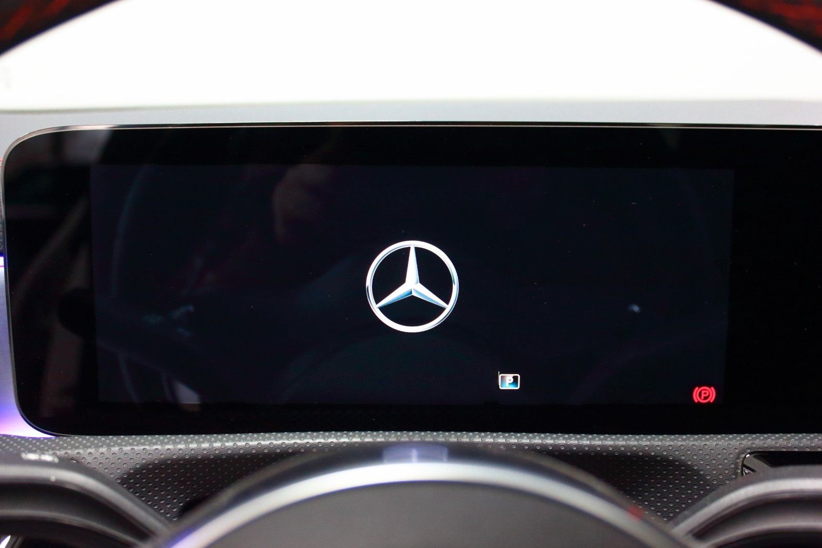 Mercedes-Benz CLA 35 AMG Coupé 4M DCT~DEUTSCH+UNFALLFREI+AEROK foto 23