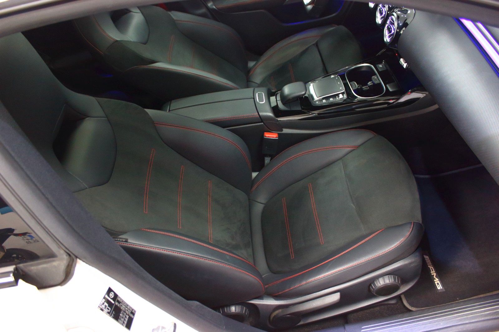 Mercedes-Benz CLA 35 AMG Coupé 4M DCT~DEUTSCH+UNFALLFREI+AEROK foto 24