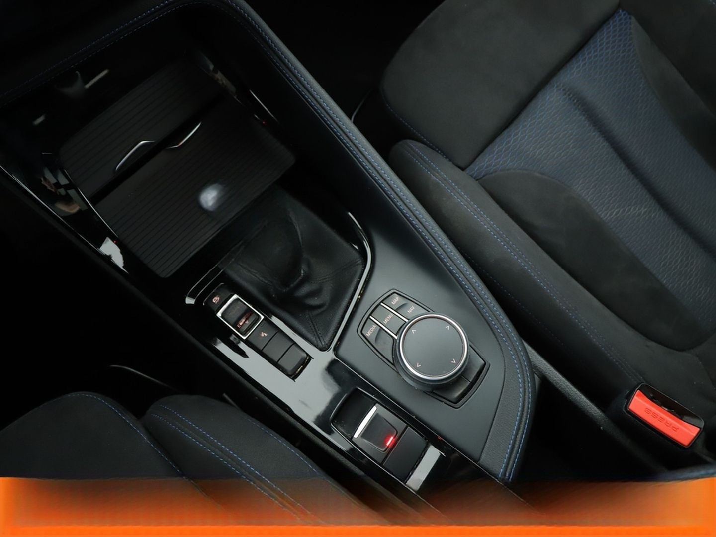 BMW X1 sDrive 20i M Sport Aut.*NAVI*LED*HUD*PANO*H&K foto 24