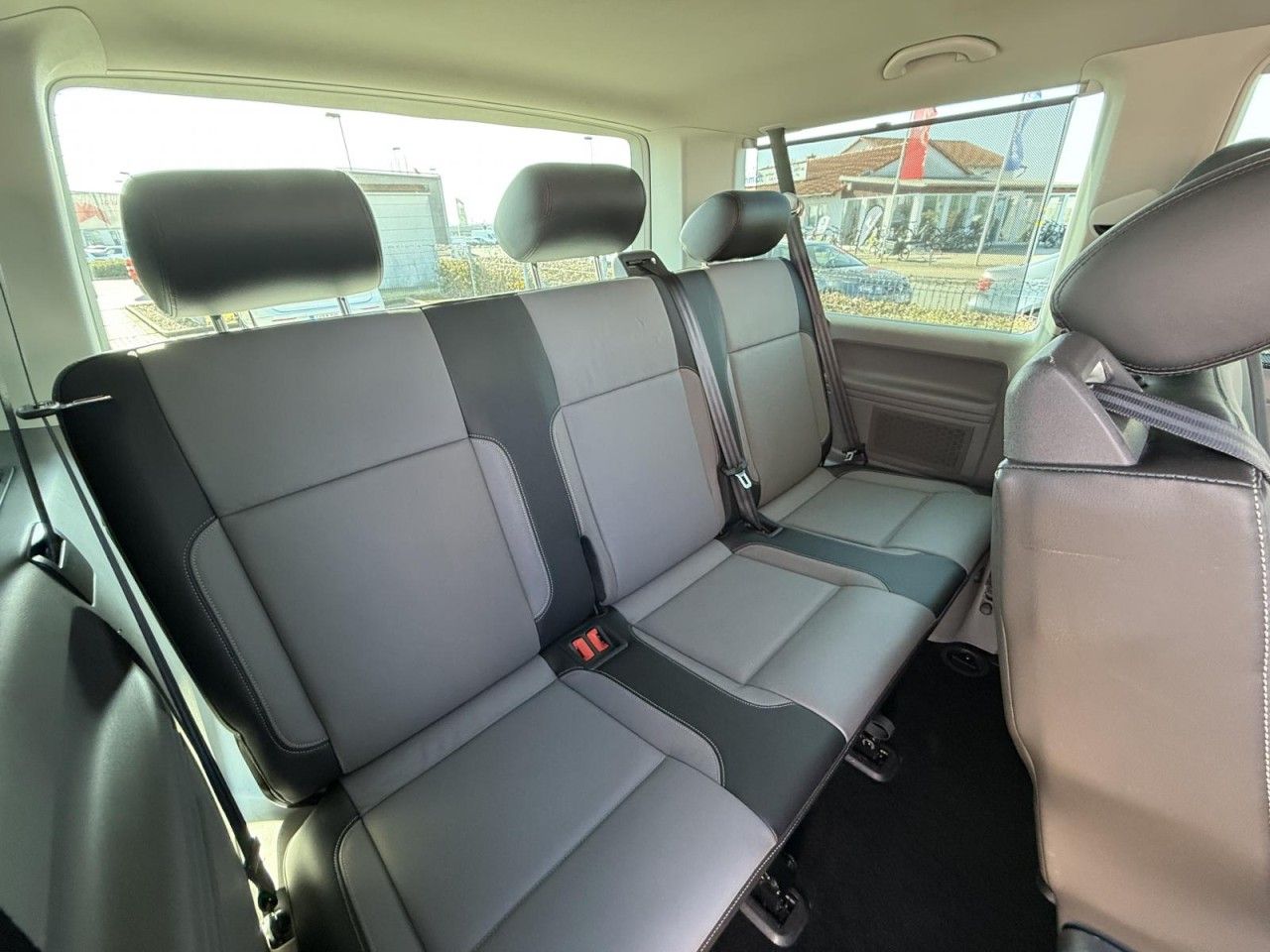 Volkswagen T6.1 Caravelle Highline 2.0 TDI DSG LEDER, NAV, foto 21