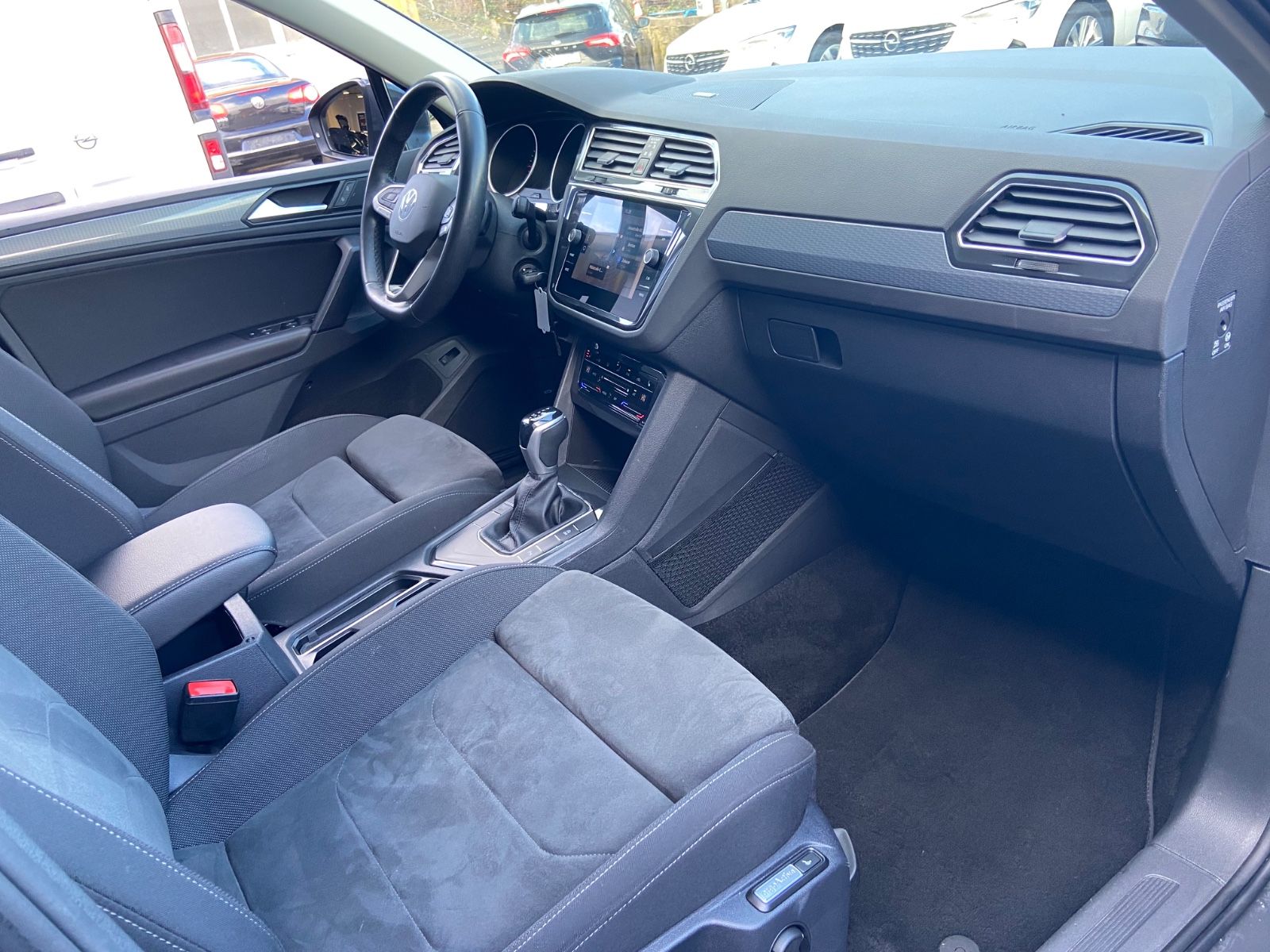 Volkswagen Tiguan 2.0 TDI DSG**LED+Massage+Kamera** foto 13