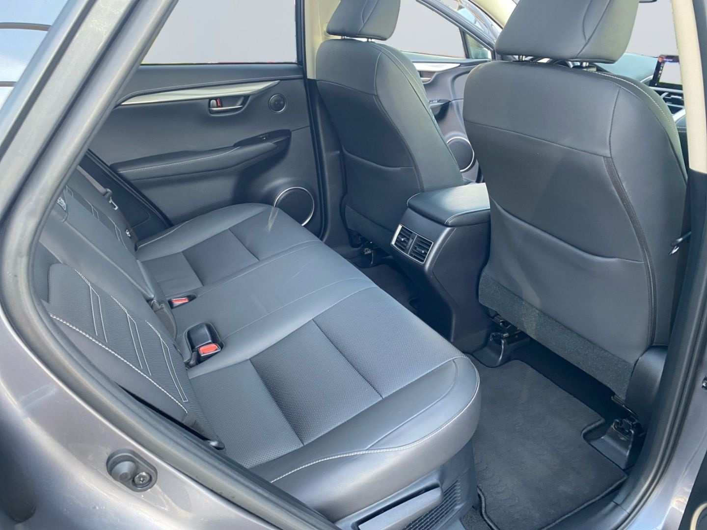 Lexus NX 300h E-FOUR Business Edition *LED*Pano*CAM*SH foto 20
