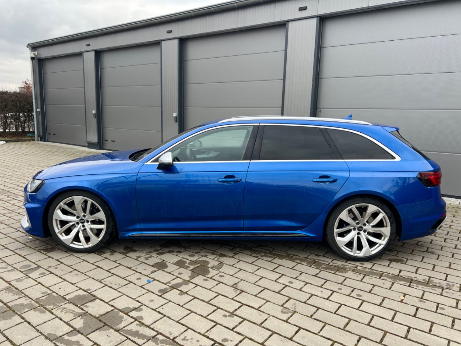 Audi RS4 B&O MATRIX Memory Massage HuD Vmax 280kmh foto 2