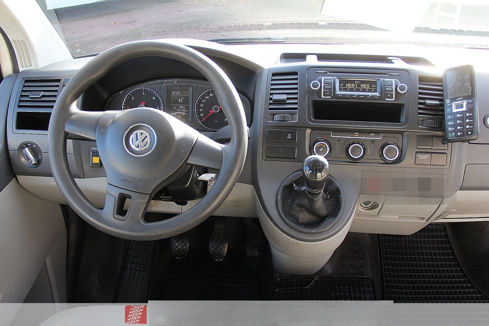 Volkswagen T5 2.0TDI Doka Drei-Seiten-Kipper 1.Hand Klima foto 3