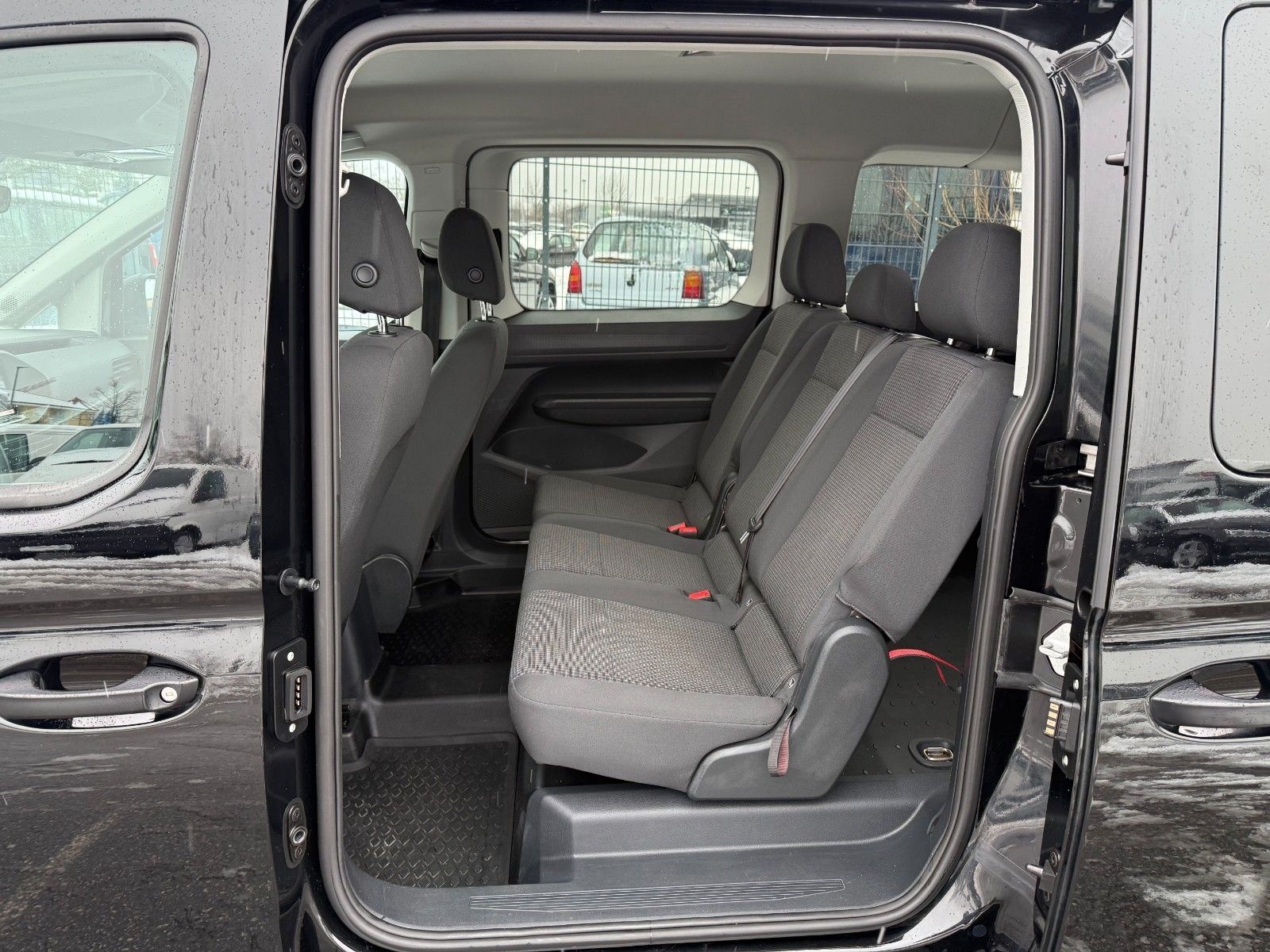 Volkswagen Caddy Maxi 2,0 TDI*KAMERA*DAB*AHK*WINTERPAKET* foto 20