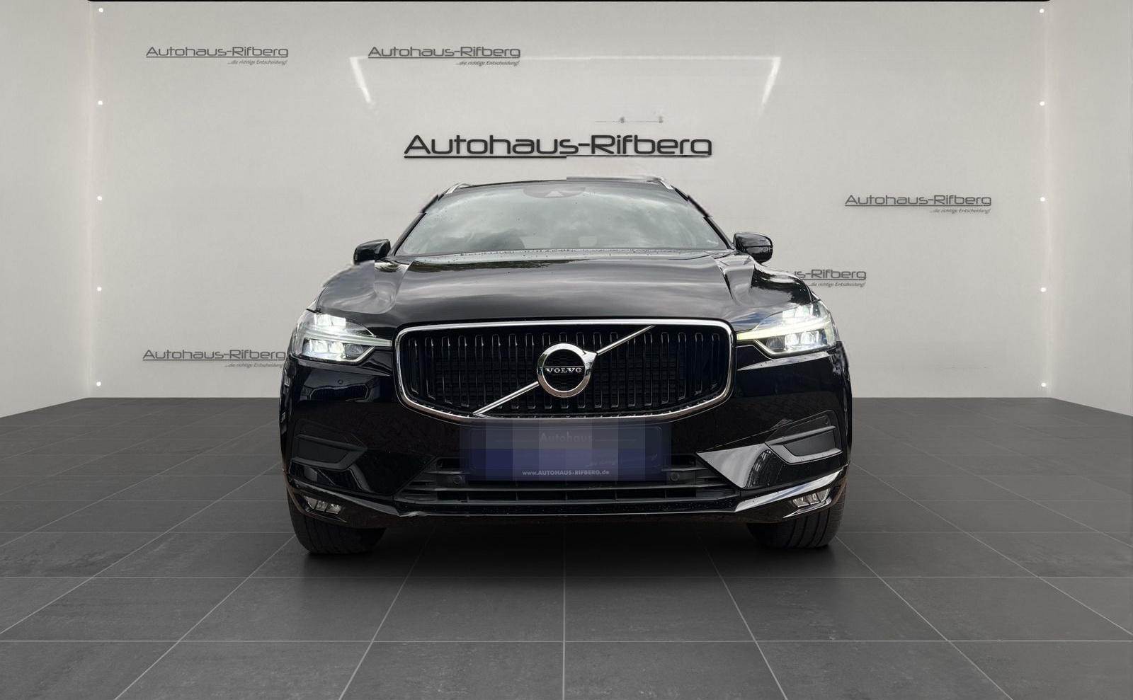 Volvo XC60 D4 Momentum 2WD/AUT/NAVI/19Z/KAMERA/LEDER foto 2
