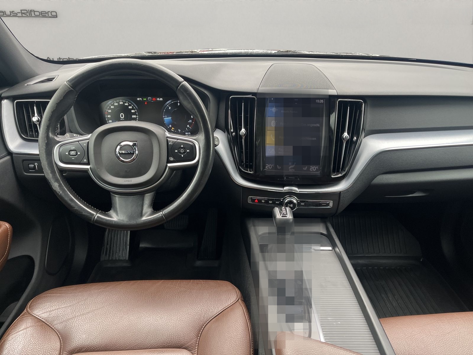 Volvo XC60 D4 Momentum 2WD/AUT/NAVI/19Z/KAMERA/LEDER foto 12