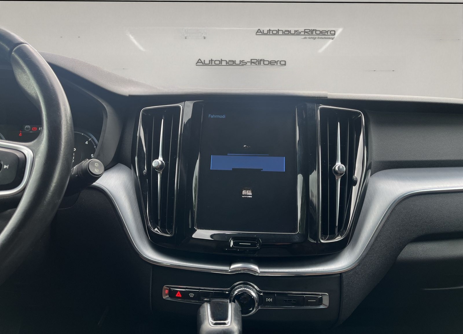 Volvo XC60 D4 Momentum 2WD/AUT/NAVI/19Z/KAMERA/LEDER foto 19