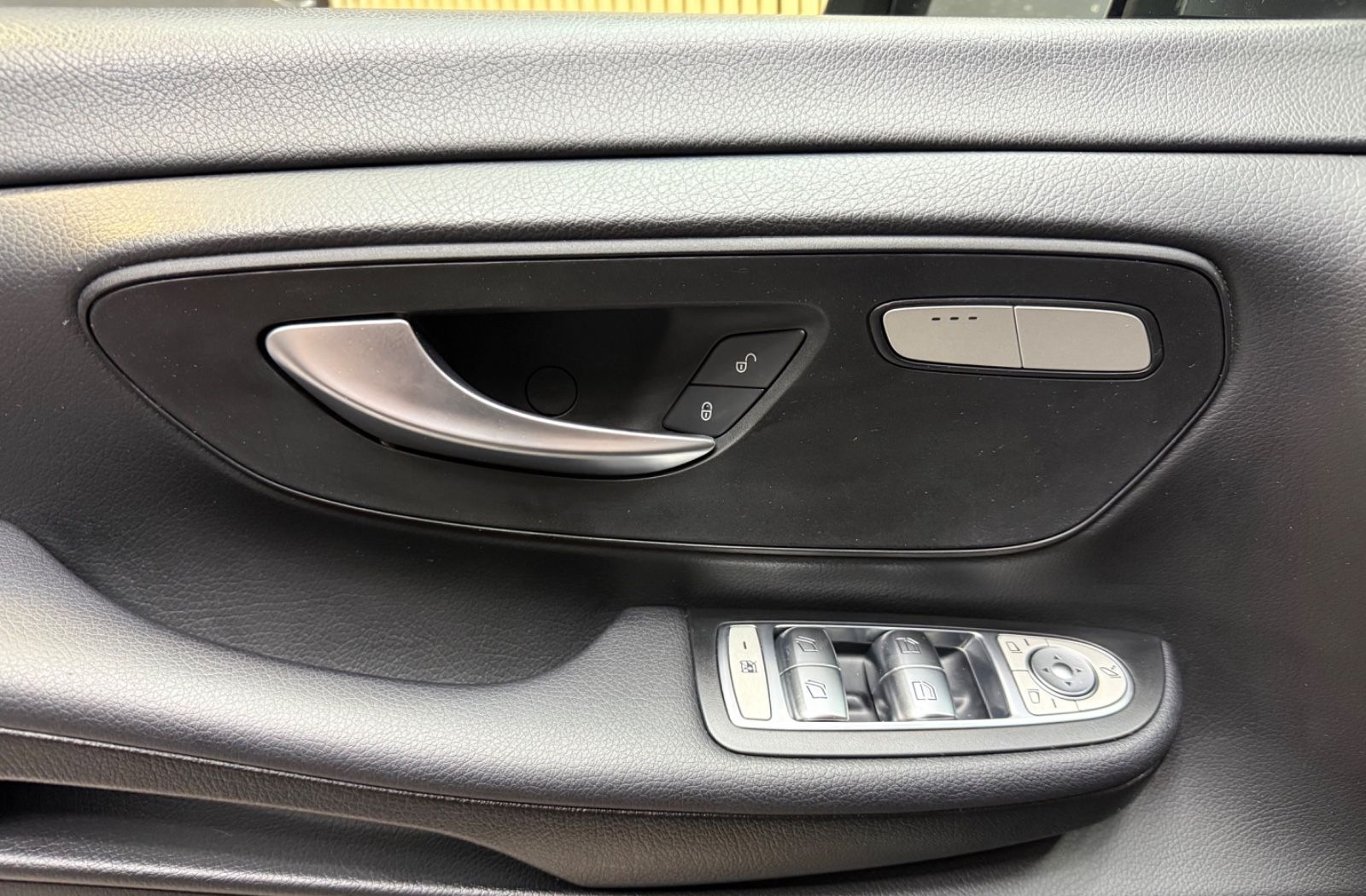 Mercedes-Benz V 300 d Aut. EDITION °Lang°4 MATIC°Cam°7 Sitz foto 22