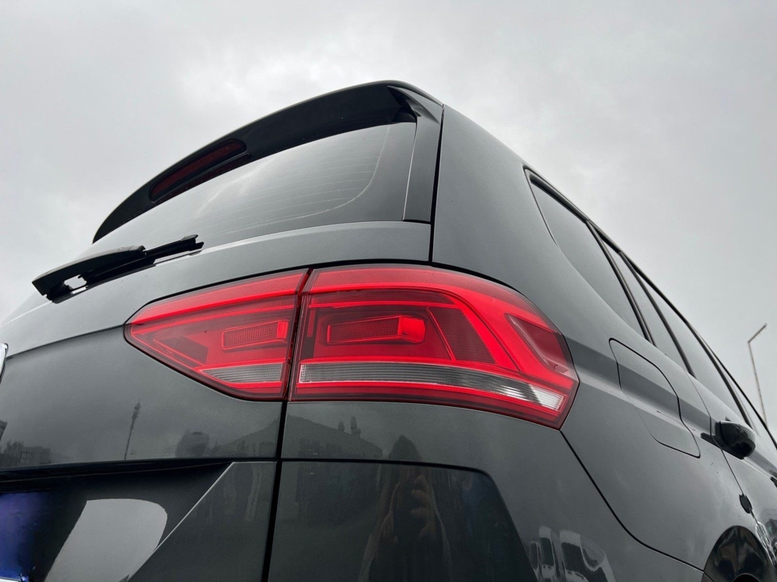 Volkswagen Touran 1.5 TSI Comfortline R-Line ACC+LED+Massag foto 25