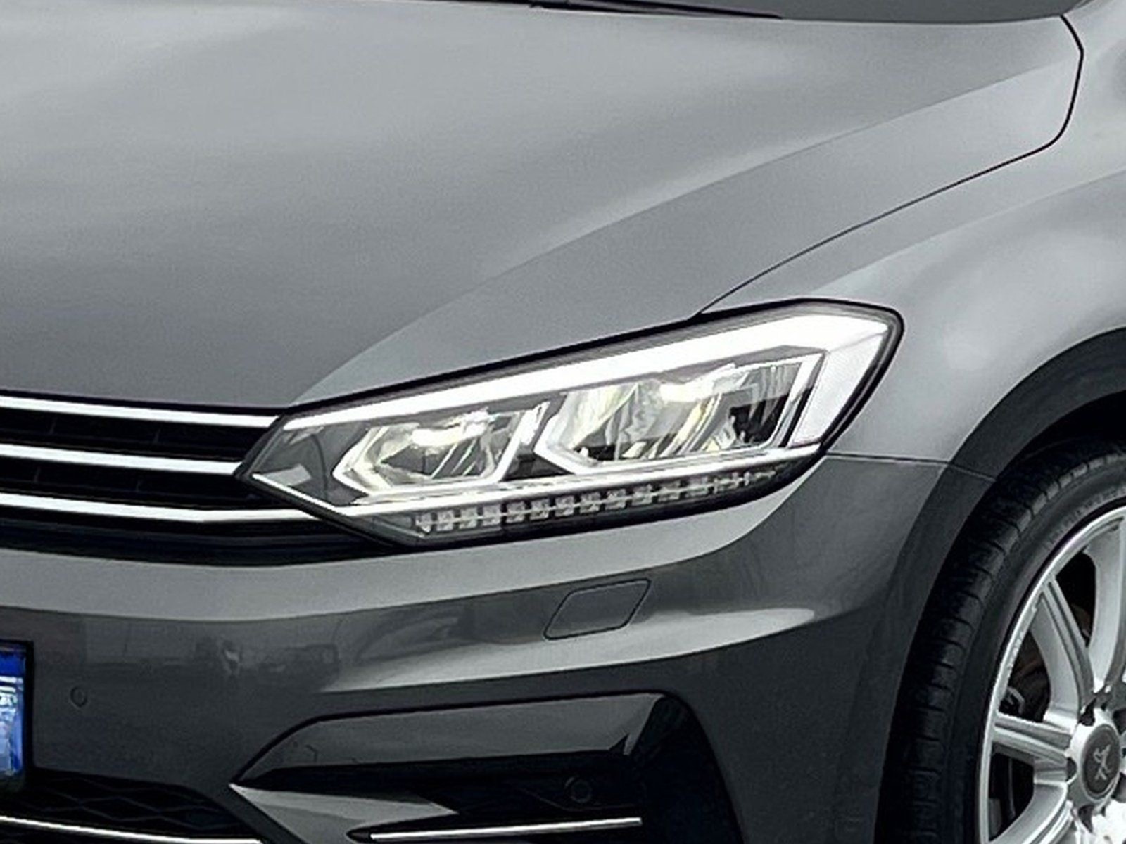 Volkswagen Touran 1.5 TSI Comfortline R-Line ACC+LED+Massag foto 26