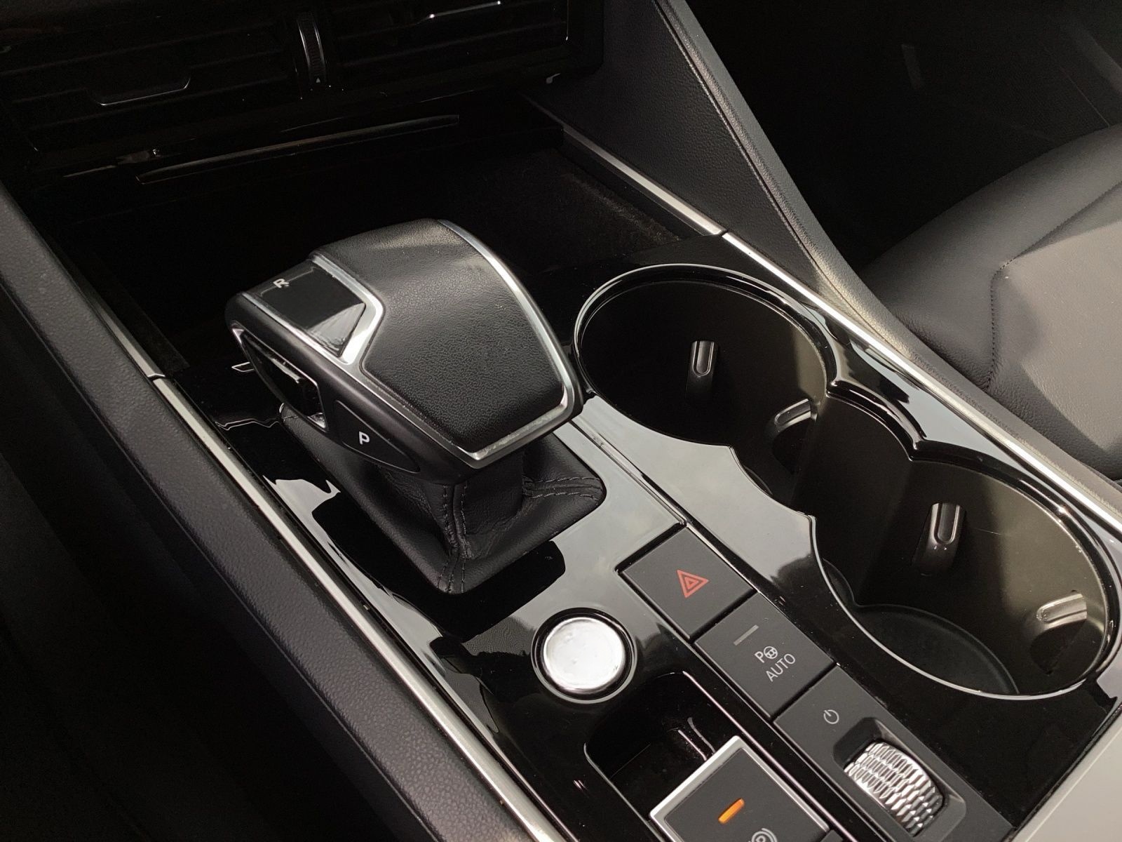 Volkswagen Touareg 3.0 TDI 4M ELEGANCE LEDER MATRIX AIR 360 foto 11