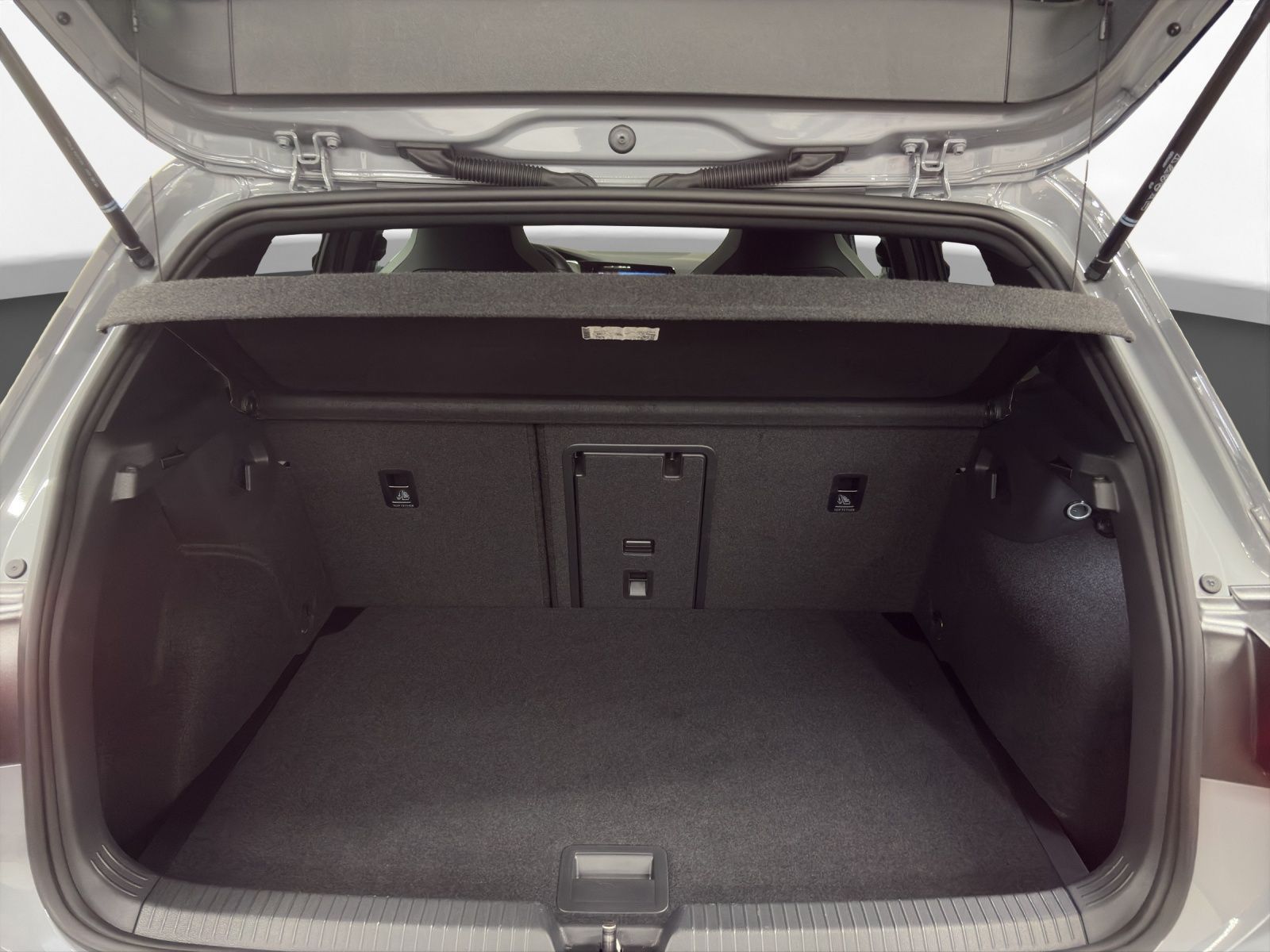 Volkswagen Golf VIII 2.0 TDI R-Line Pano Matrix LM 18" RFK foto 24