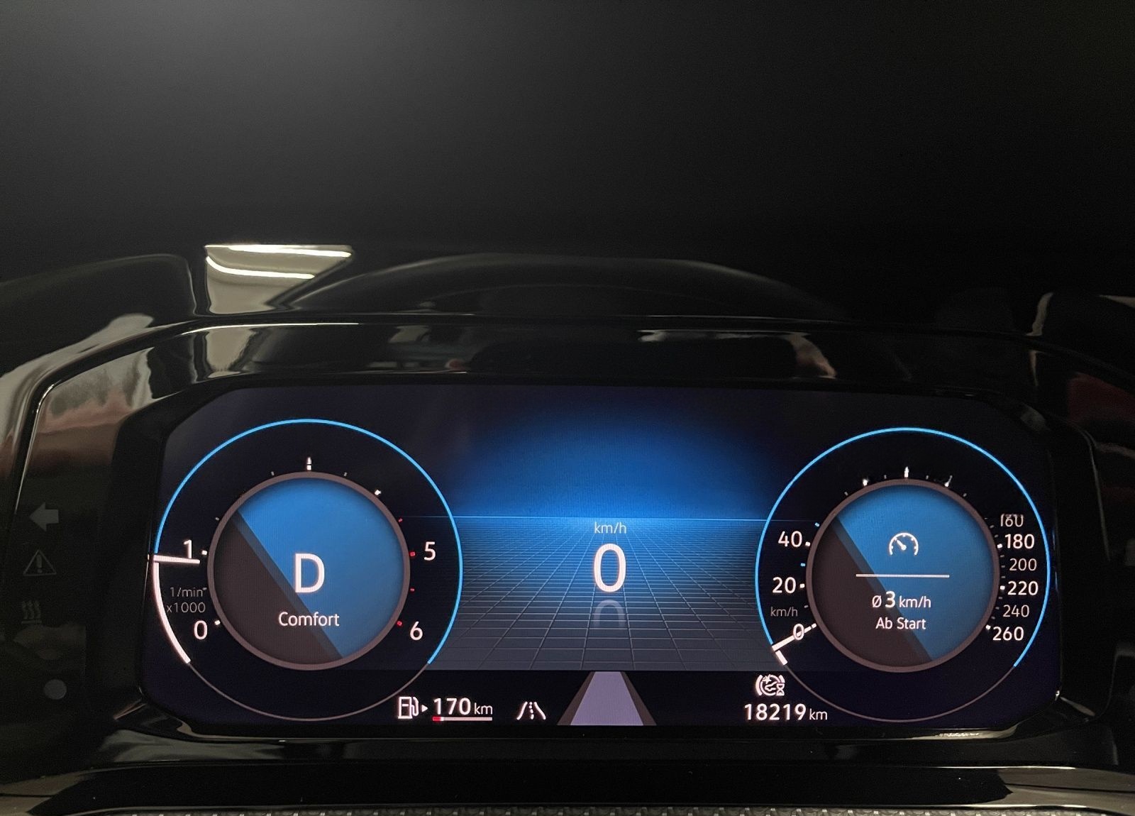 Volkswagen Golf VIII 2.0 TDI R-Line Pano Matrix LM 18" RFK foto 9