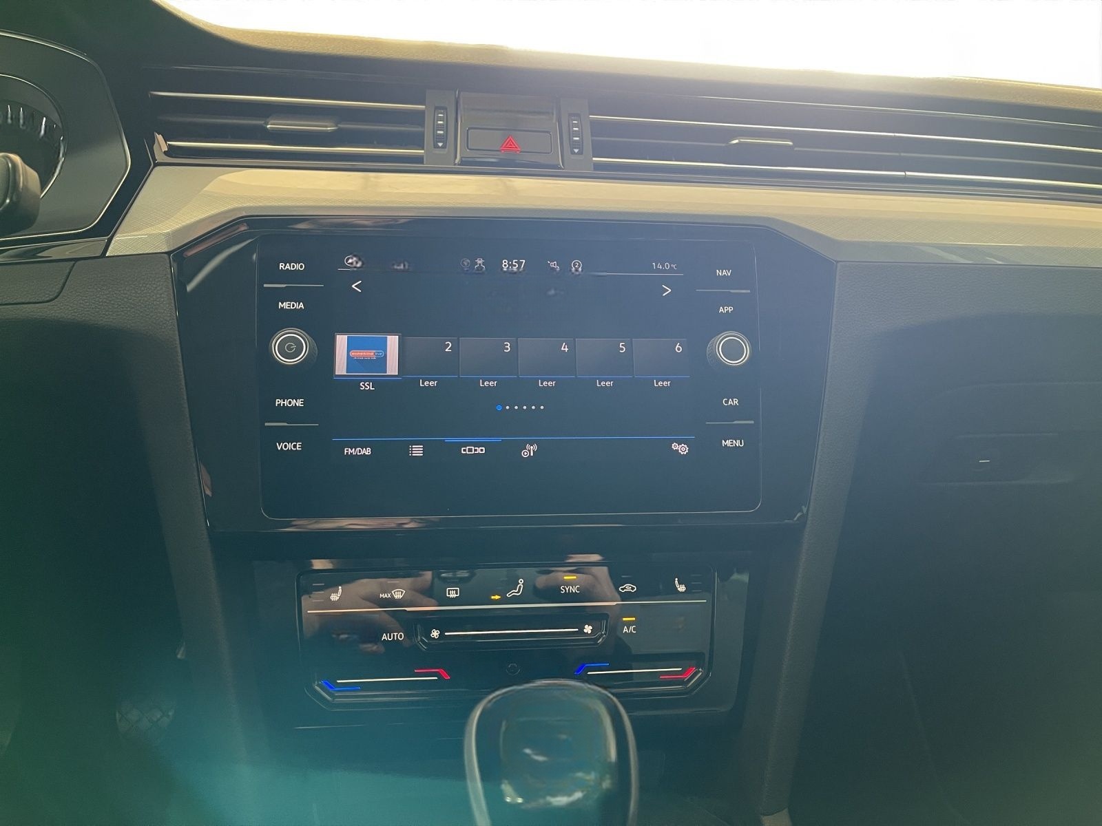 Volkswagen Passat Variant 2.0 TDI Business LED Navi PDC+RFK foto 10