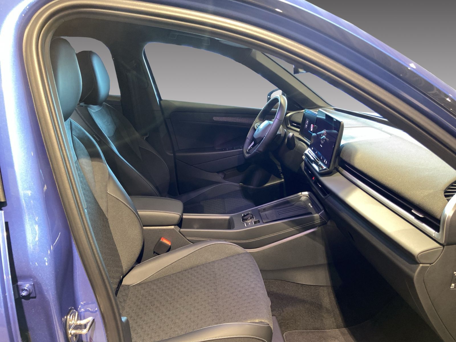 Volkswagen T-Roc R-Line 7-Gang-DSG *PP*AC*NAV*IQ DRIVE*WR* foto 9