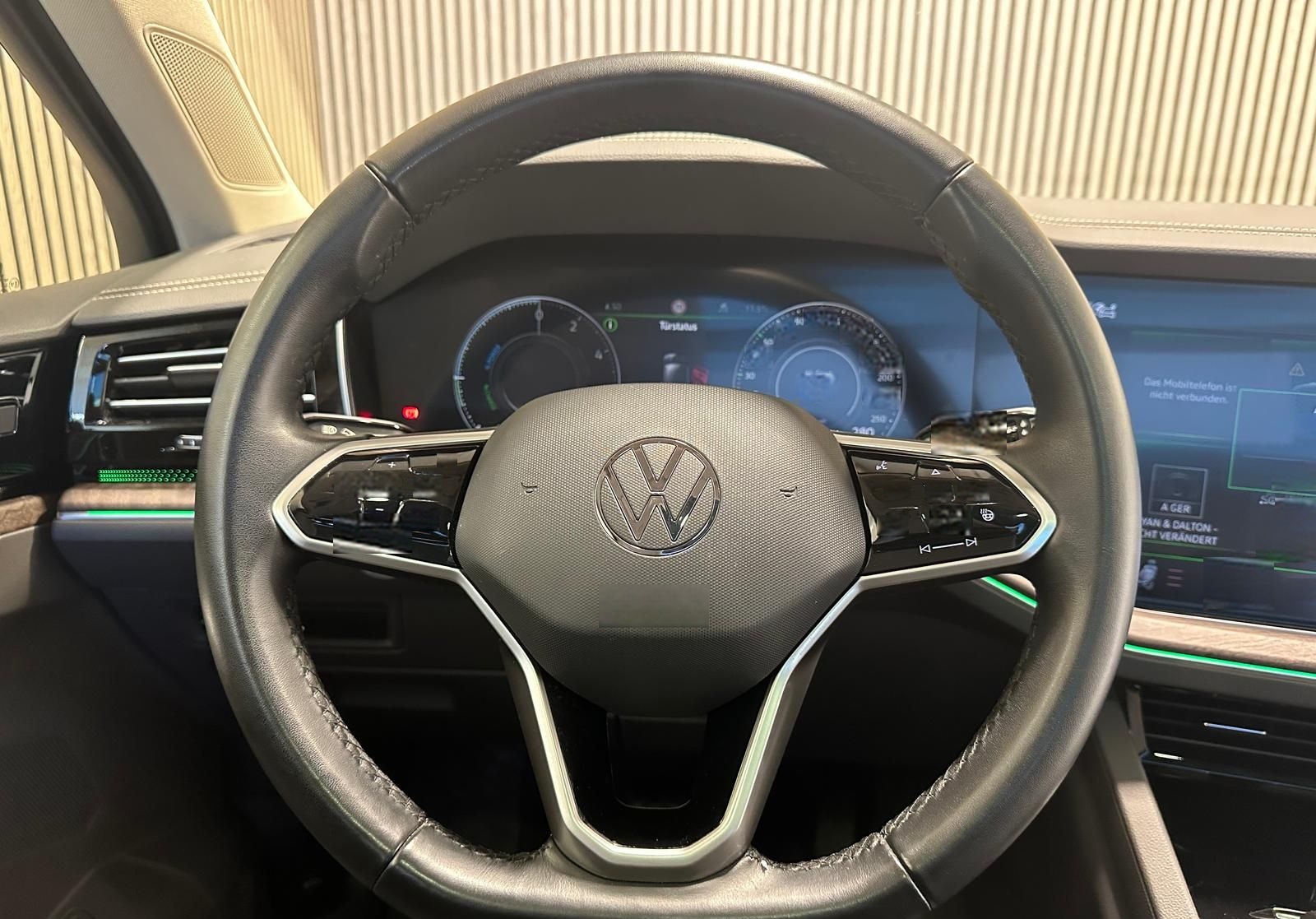 Volkswagen Touareg 3.0 V6 eHybrid Luft|Pano|AHK|21"|360°|He foto 9