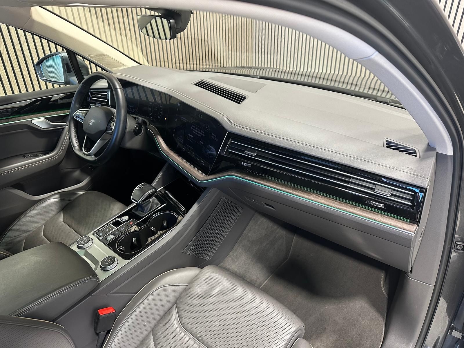 Volkswagen Touareg 3.0 V6 eHybrid Luft|Pano|AHK|21"|360°|He foto 10