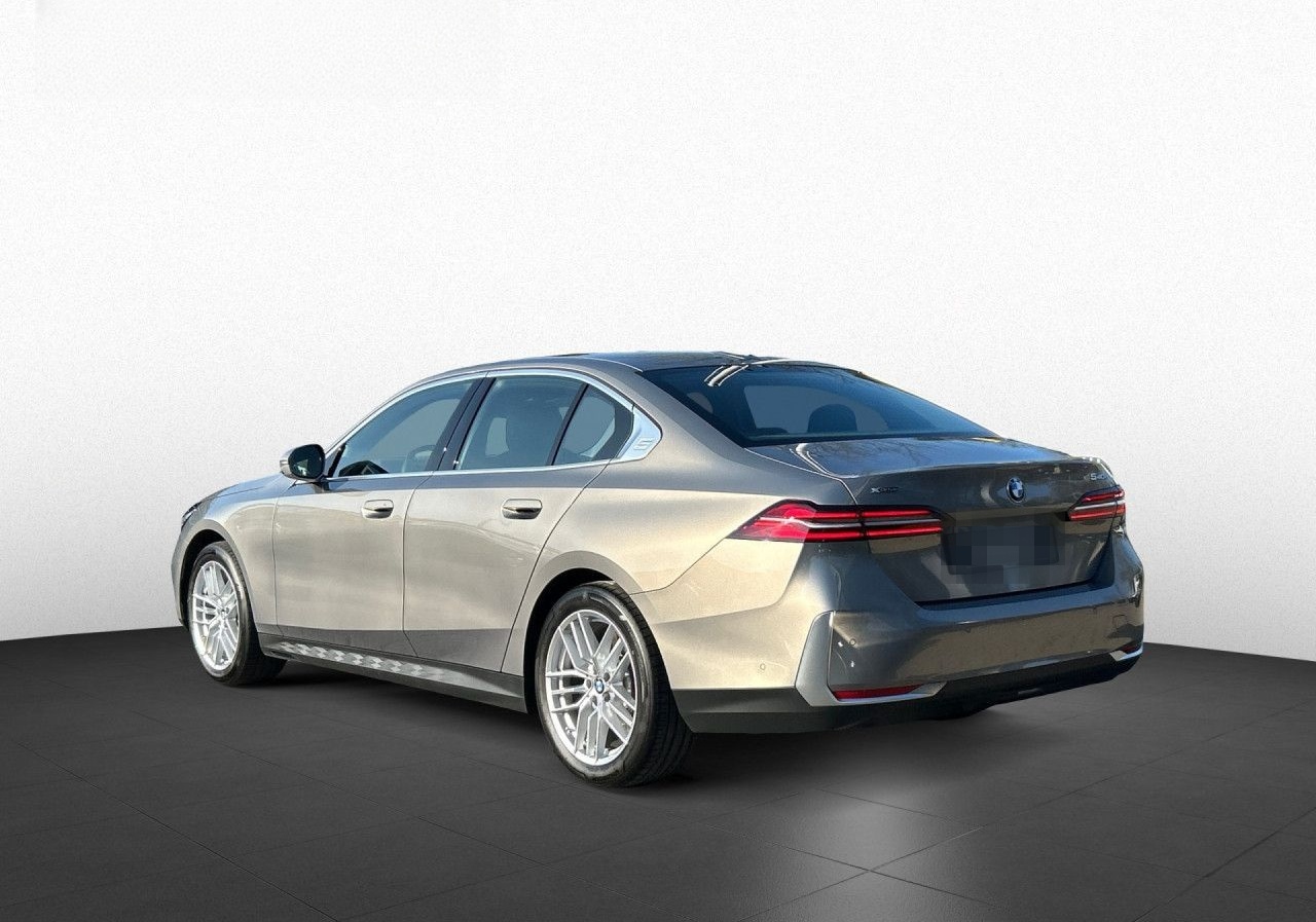 BMW 540d xD LCPro AHK AdpLED DAPro PA+ H/K HUD 19" foto 6