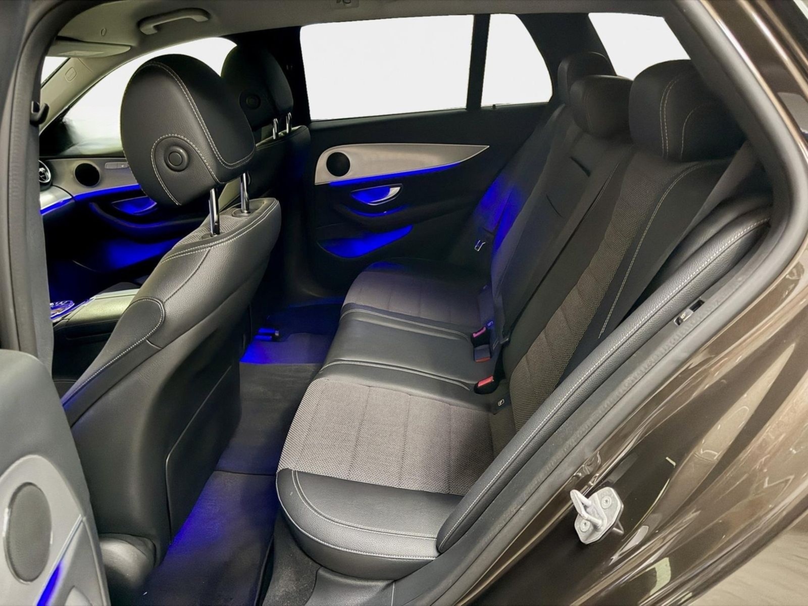Mercedes-Benz E 200 T Avantgarde AHK schwenkbar Garantie Le... foto 16