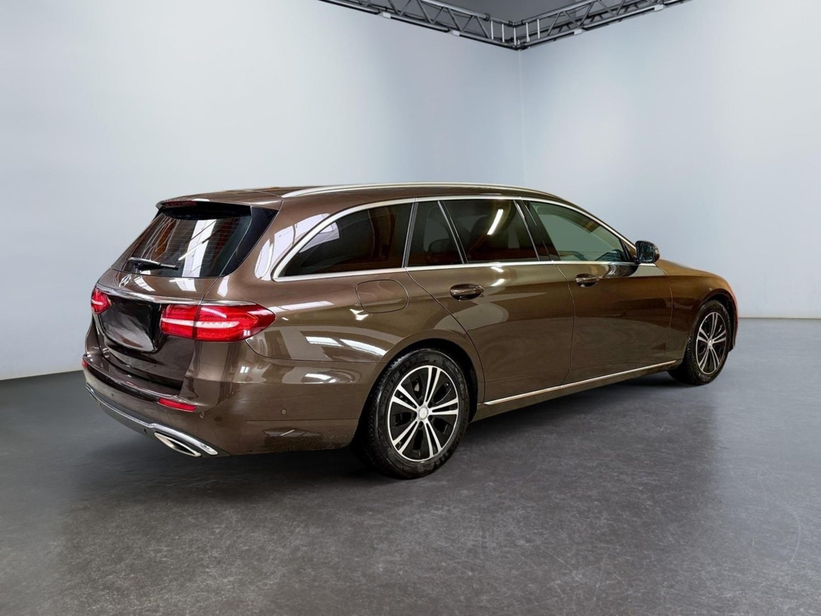 Mercedes-Benz E 200 T Avantgarde AHK schwenkbar Garantie Le... foto 3