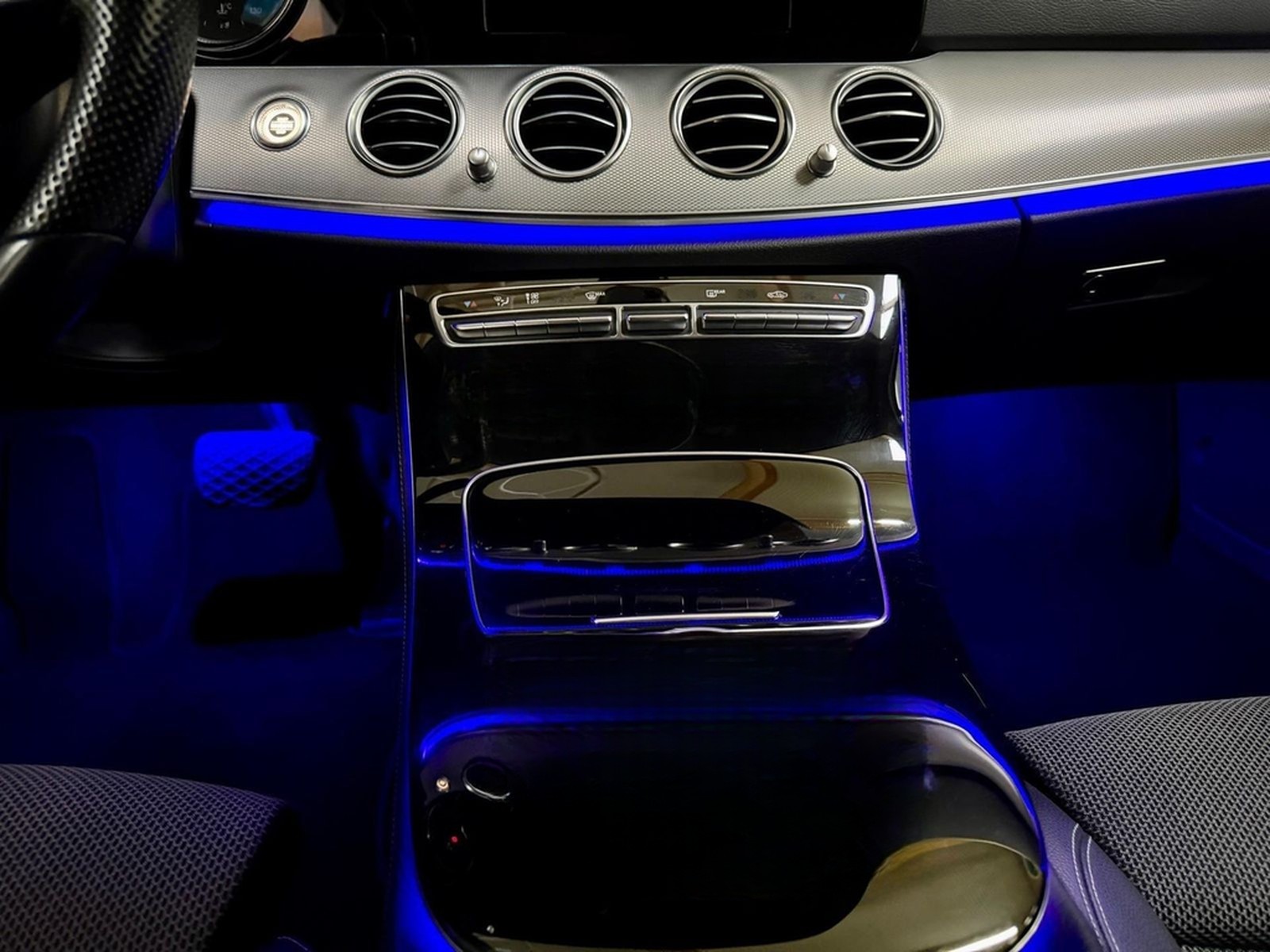 Mercedes-Benz E 200 T Avantgarde AHK schwenkbar Garantie Le... foto 23