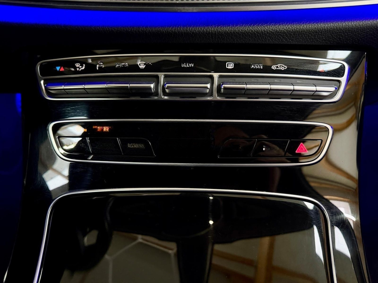 Mercedes-Benz E 200 T Avantgarde AHK schwenkbar Garantie Le... foto 26