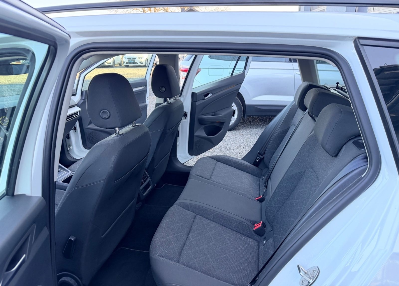 Volkswagen Golf VIII Variant Life DSG Navi Virtual SHZ AHK foto 11