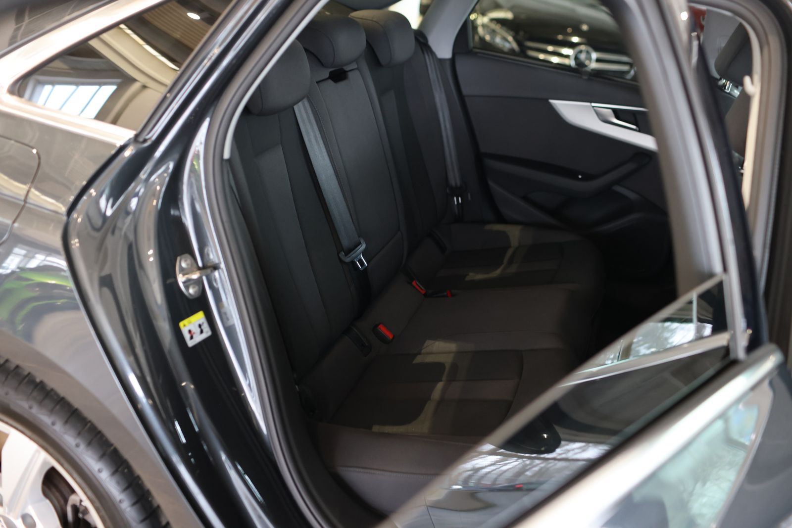 Audi A4 35 TFSI ADVANCED SIDE ASSIST foto 13