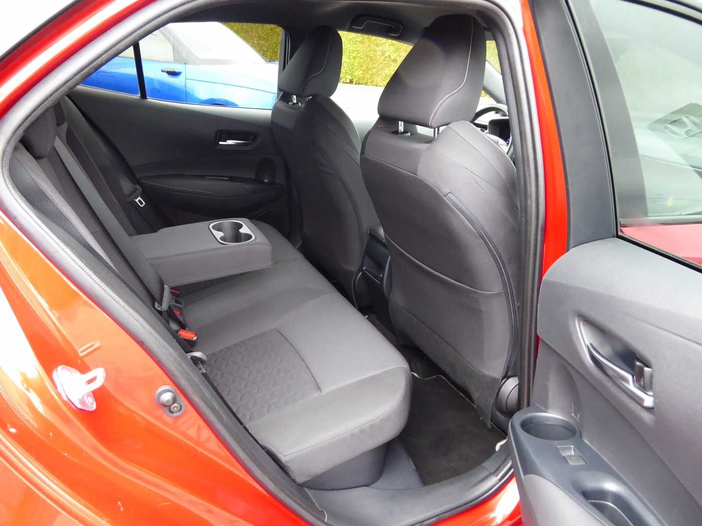 Toyota Corolla Hybrid 2.0 Club / Style- & Technik-Paket foto 13