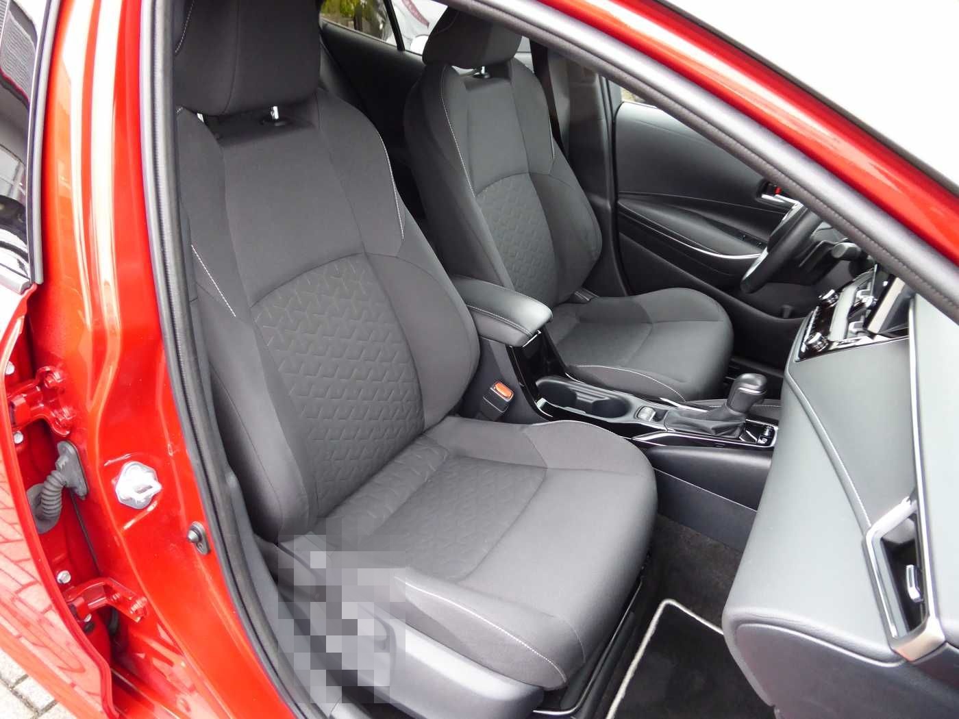 Toyota Corolla Hybrid 2.0 Club / Style- & Technik-Paket foto 14
