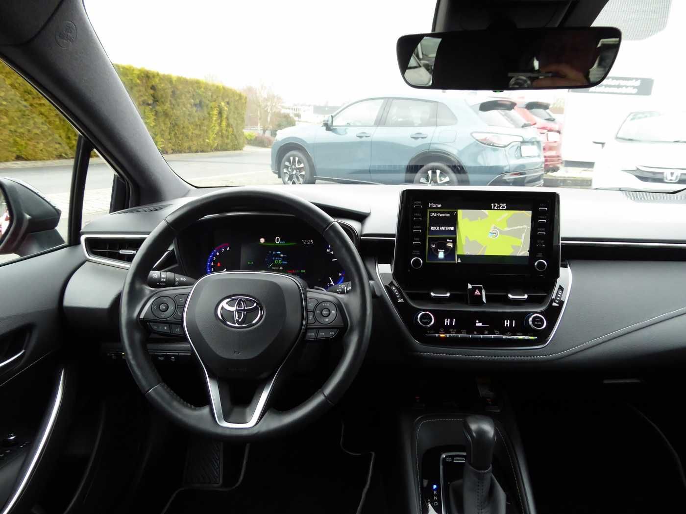Toyota Corolla Hybrid 2.0 Club / Style- & Technik-Paket foto 9