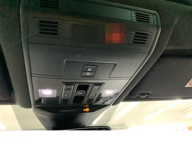 Volkswagen T-Roc Sport 1.5 TSI Pano Standhzg. Navi foto 17